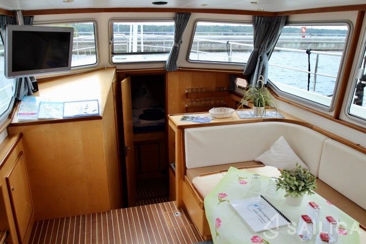 Proficiat 1200 - Yacht Charter Sailica