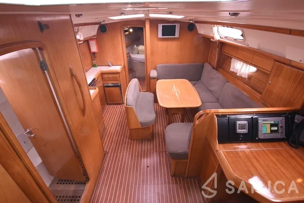 Bavaria 42 Cruiser - Yacht Charter Sailica