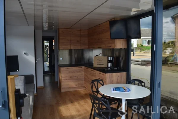 Campi 340 - Yacht Charter Sailica