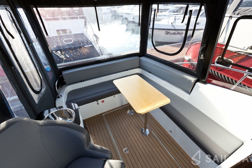 Stillo 30 - Yacht Charter Sailica