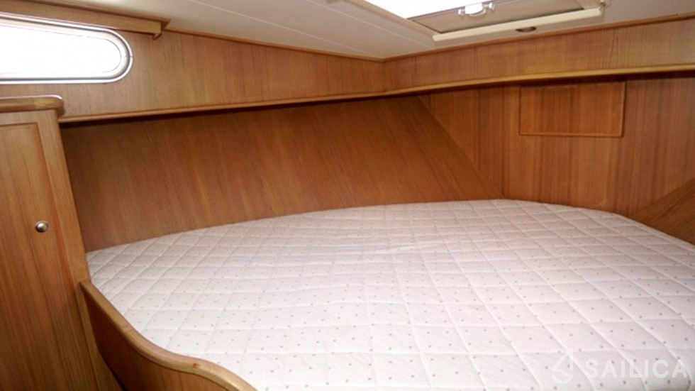 Succes 108 Ultra - Yacht Charter Sailica
