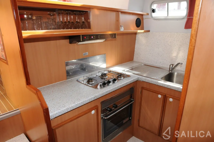 Tarpon 37 - Yacht Charter Sailica