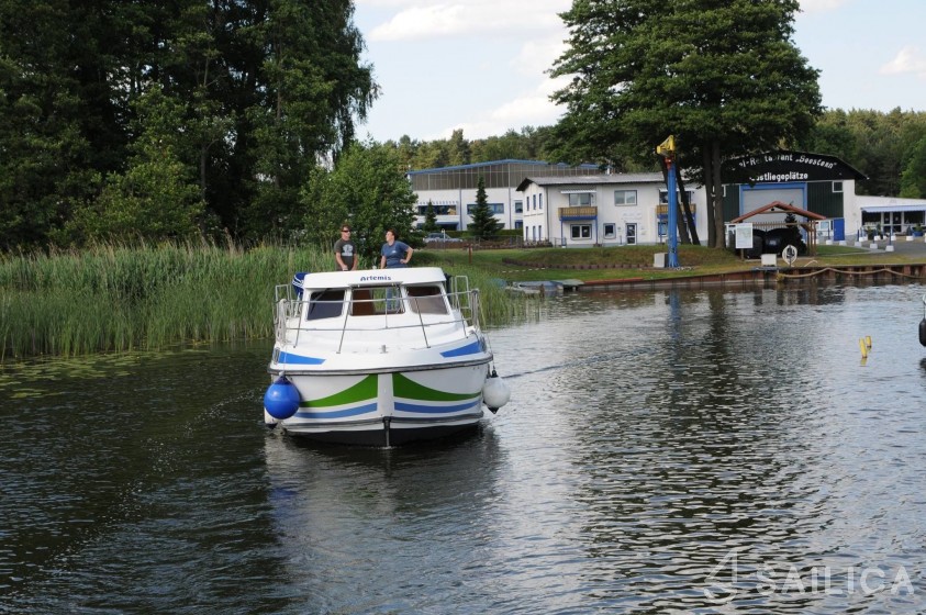 Tarpon 37 - Yacht Charter Sailica