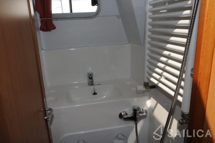 Tarpon 37 - Yacht Charter Sailica