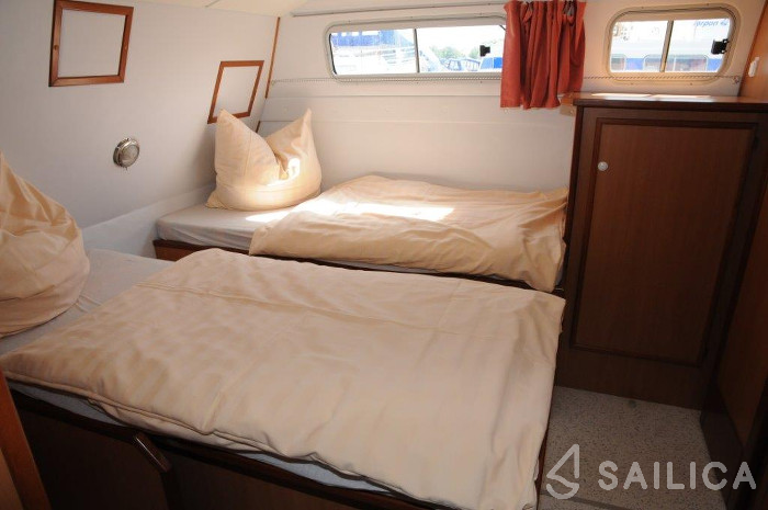 Tarpon 37 - Yacht Charter Sailica