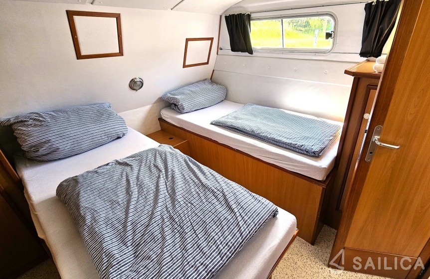 Tarpon 37 - Yacht Charter Sailica