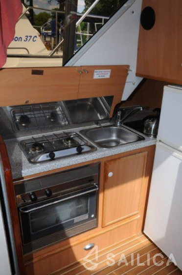 Tarpon 37 - Yacht Charter Sailica