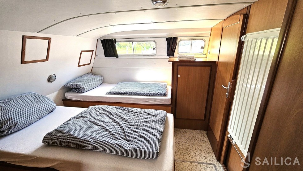 Tarpon 37 - Yacht Charter Sailica