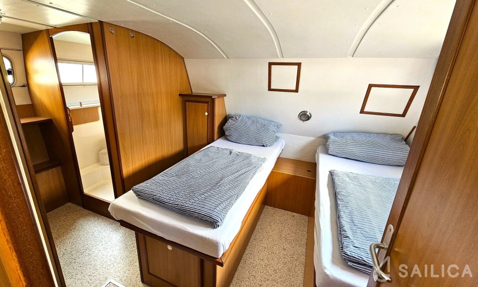 Tarpon 37 - Yacht Charter Sailica