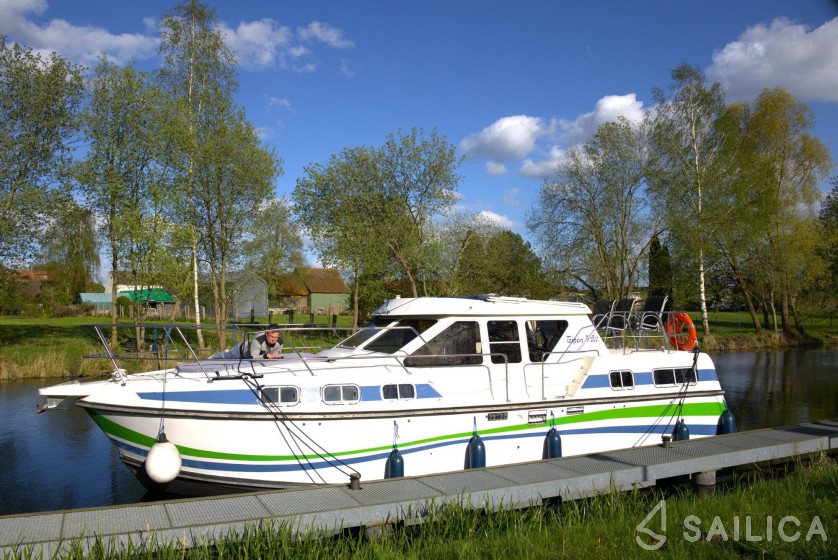 Tarpon 37 - Yacht Charter Sailica