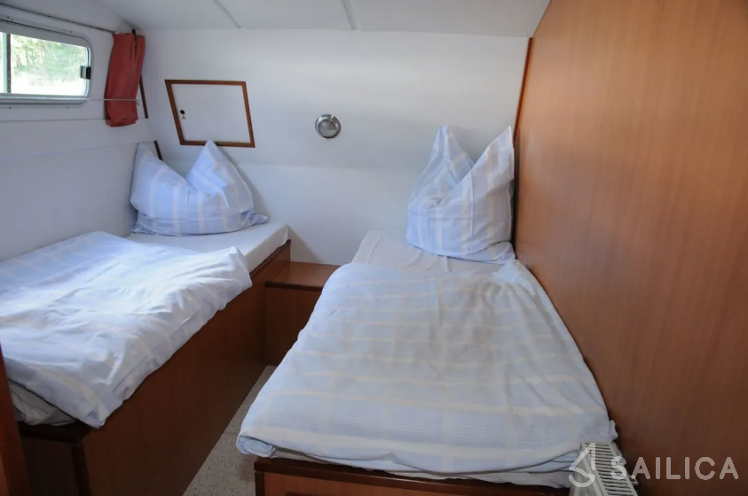 Tarpon 42 - Yacht Charter Sailica