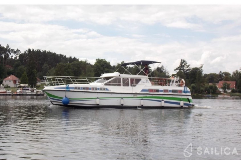 Tarpon 42 - Yacht Charter Sailica