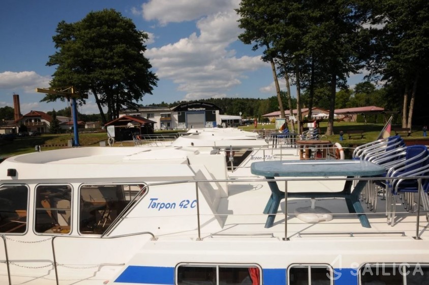 Tarpon 42 - Yacht Charter Sailica