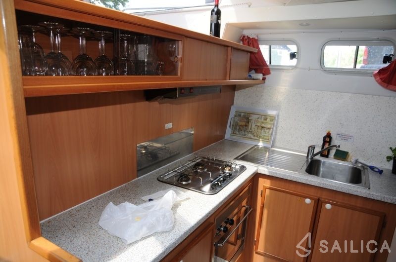 Tarpon 42 - Yacht Charter Sailica