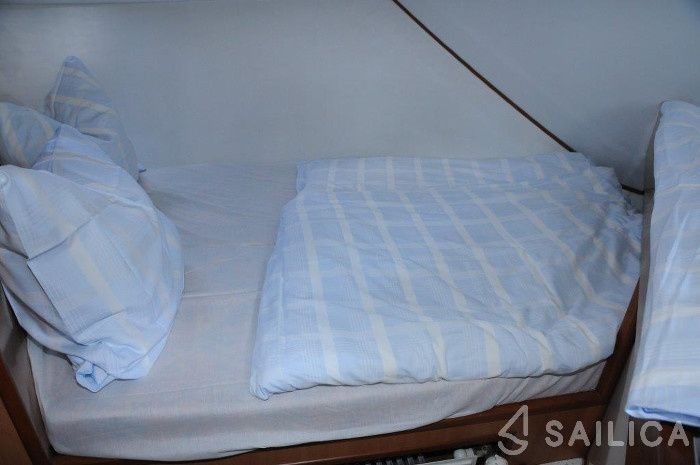 Tarpon 42 - Yacht Charter Sailica