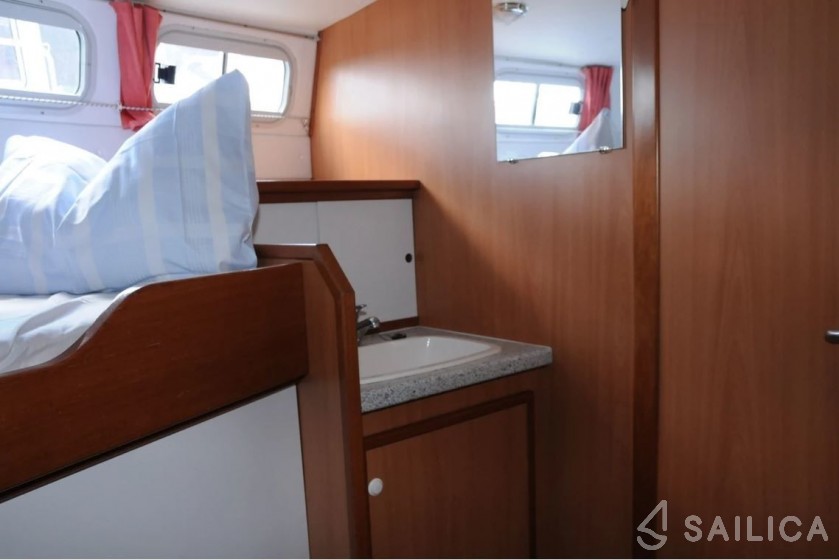 Tarpon 42 - Yacht Charter Sailica