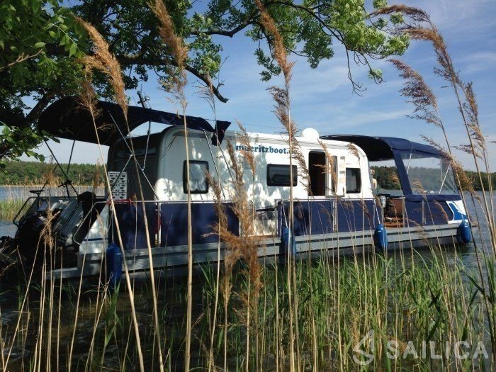 Technus Water Camper 1200 - Yacht Charter Sailica
