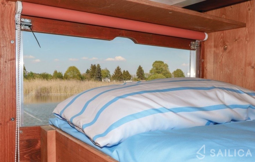 Tom Sawyer TS1000 - Yacht Charter Sailica