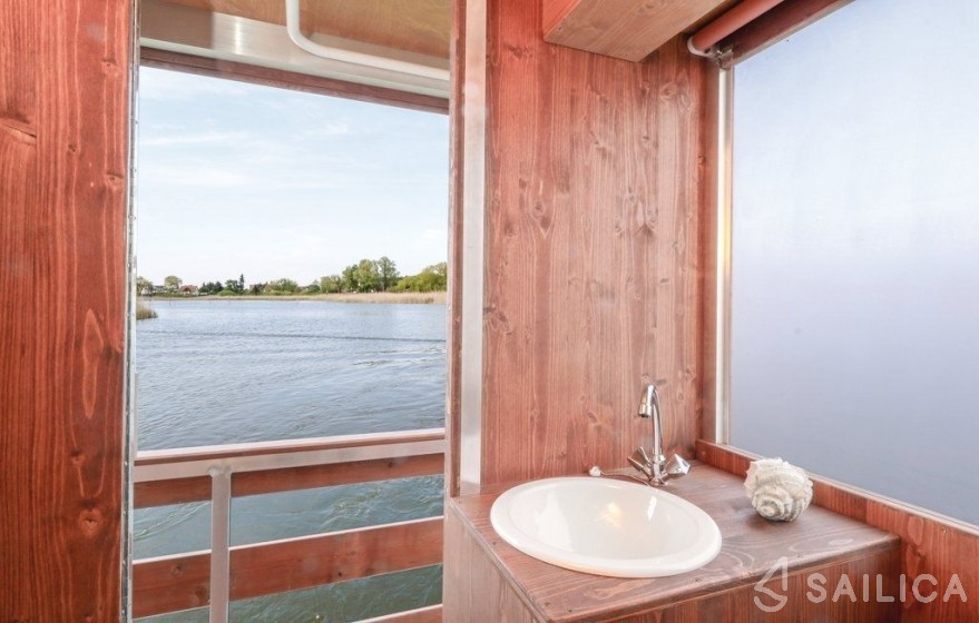 Tom Sawyer TS1000 - Yacht Charter Sailica