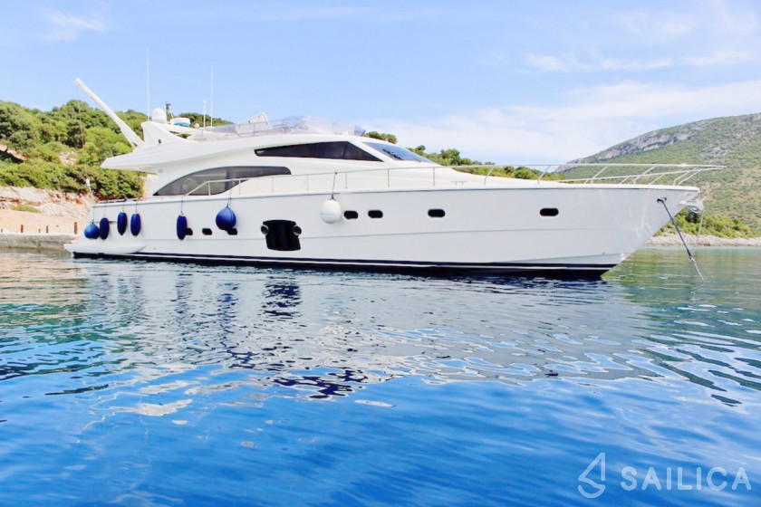 Ferretti 681 - Yacht Charter Sailica