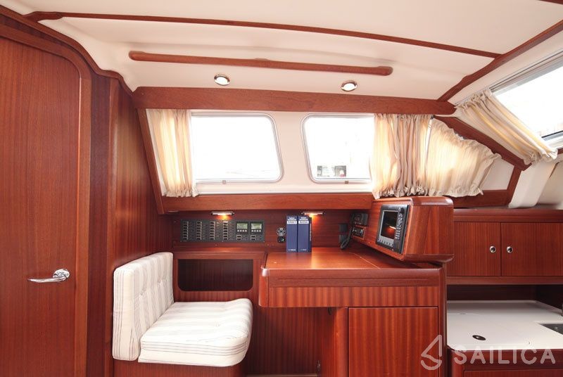 Vilm 41 CR - Yacht Charter Sailica