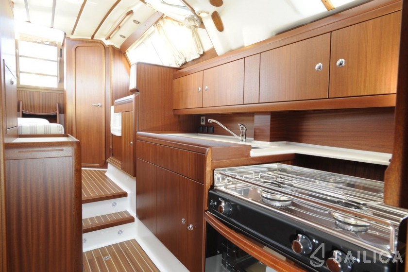 Vilm 41 CR - Yacht Charter Sailica
