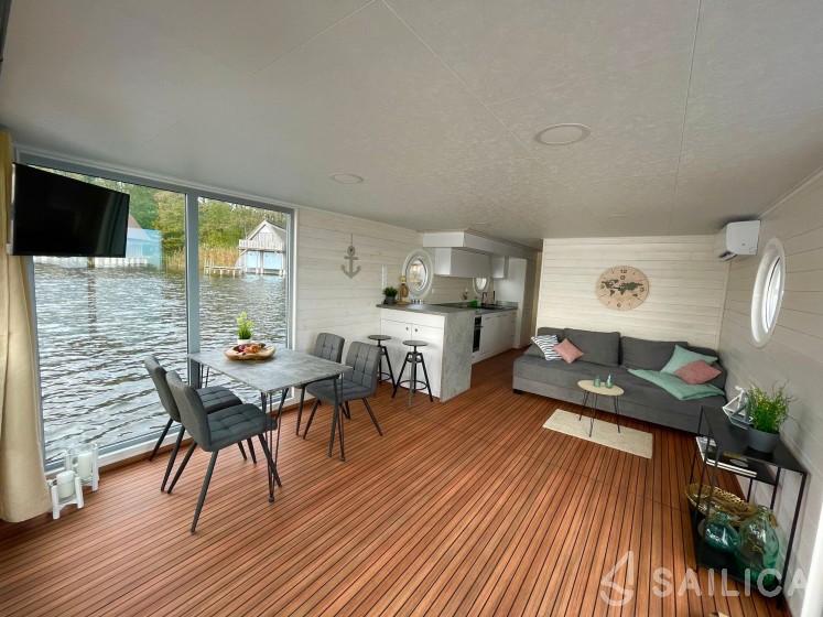WOMA D13 - Yacht Charter Sailica