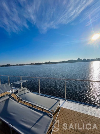 WOMA D13 - Yacht Charter Sailica