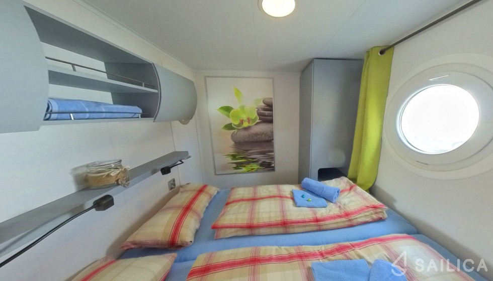 WOMA D13 - Yacht Charter Sailica
