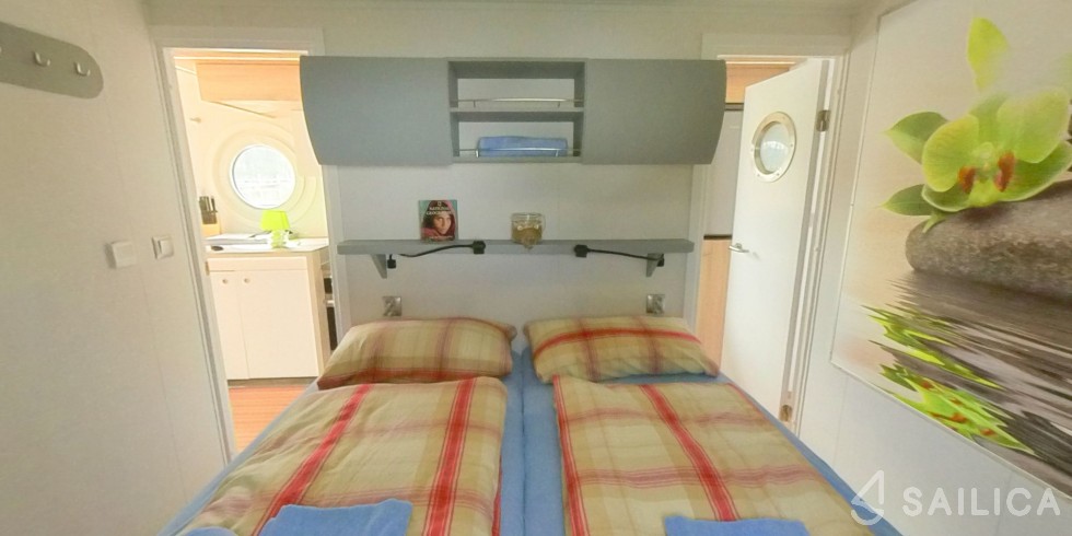 WOMA D13 - Yacht Charter Sailica