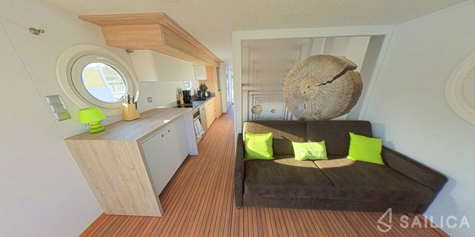 WOMA D13 - Yacht Charter Sailica