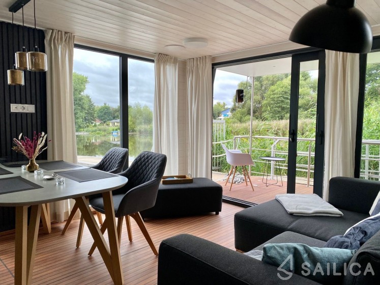 WOMA D13 - Yacht Charter Sailica
