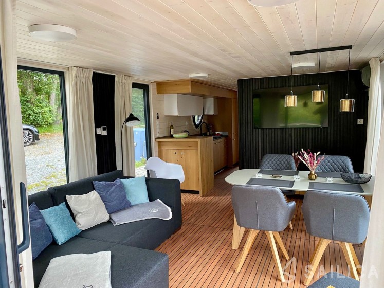 WOMA D13 - Yacht Charter Sailica