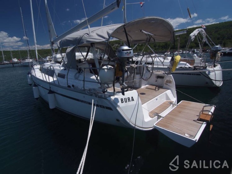 Bavaria 37 Cruiser - Yacht Charter Sailica