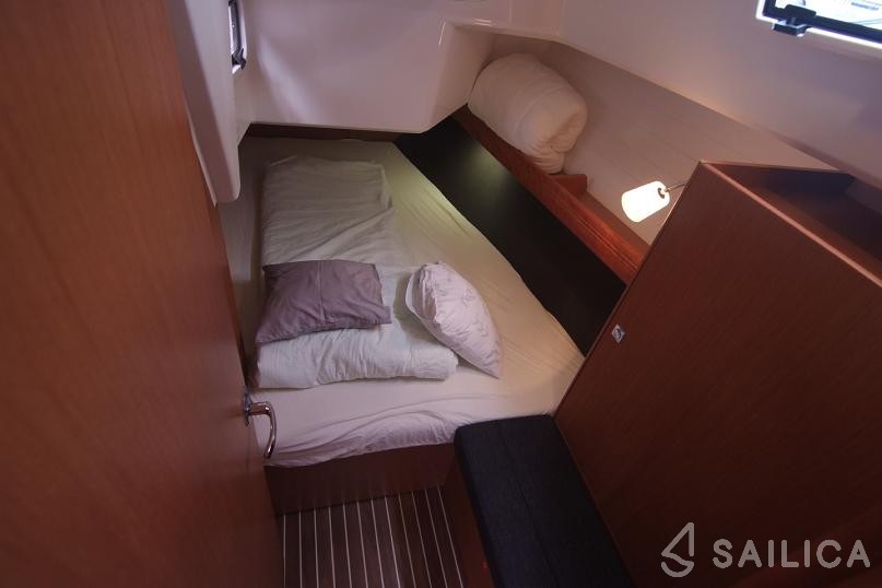 Bavaria 37 Cruiser - Yacht Charter Sailica