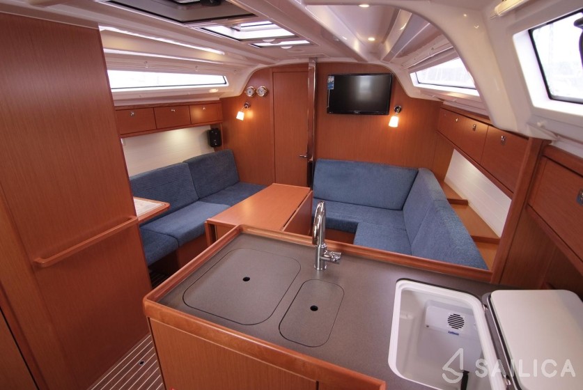 Bavaria 37 Cruiser - Yacht Charter Sailica
