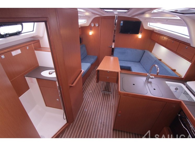 Bavaria 37 Cruiser - Yacht Charter Sailica