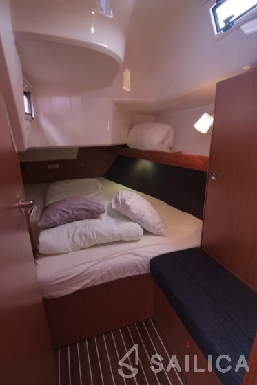 Bavaria 37 Cruiser - Yacht Charter Sailica