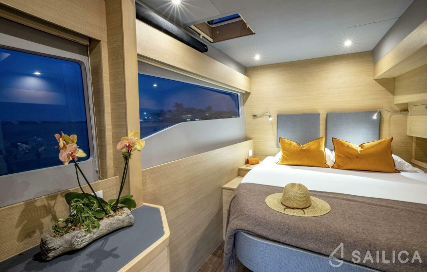 Aquila 54 - Photo #37 Aquila 54 - Yacht Charter Sailica