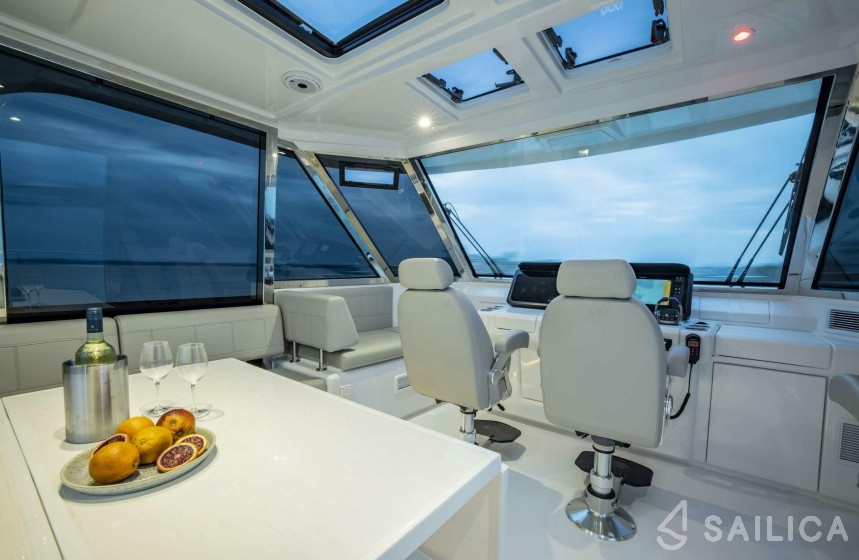 Aquila 54 - Photo #40 Aquila 54 - Yacht Charter Sailica