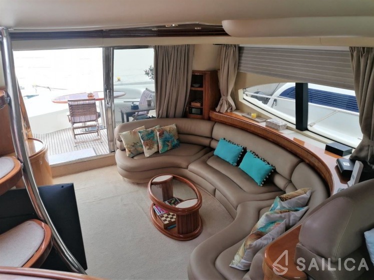 Azimut 68 - Yacht Charter Sailica