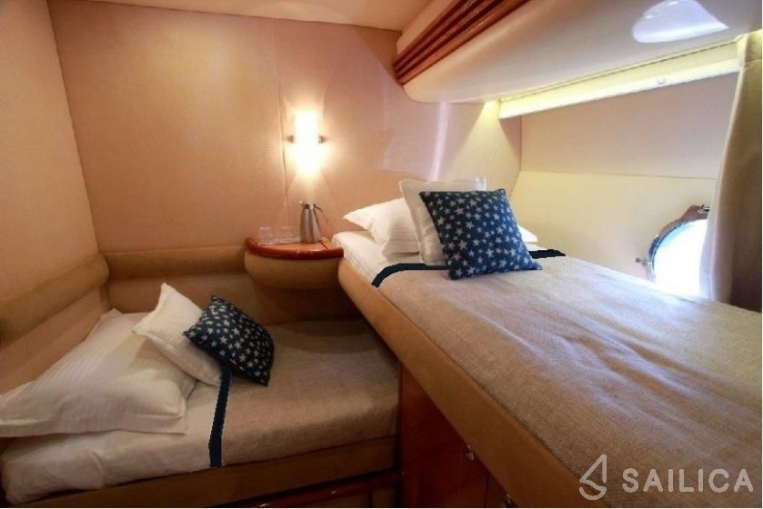 Azimut 68 - Yacht Charter Sailica