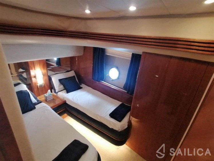 Azimut 68 - Yacht Charter Sailica