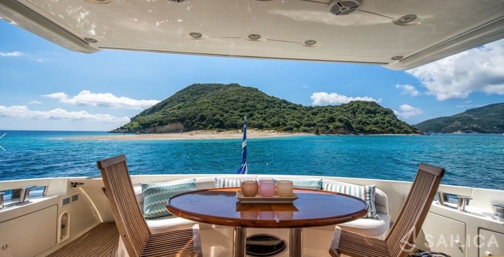 Azimut 68 - Yacht Charter Sailica