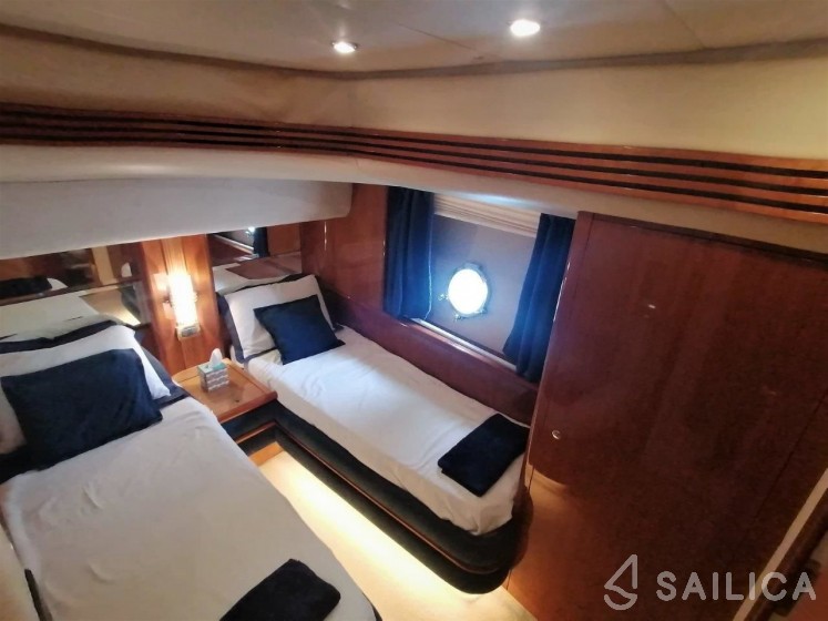 Azimut 68 - Yacht Charter Sailica