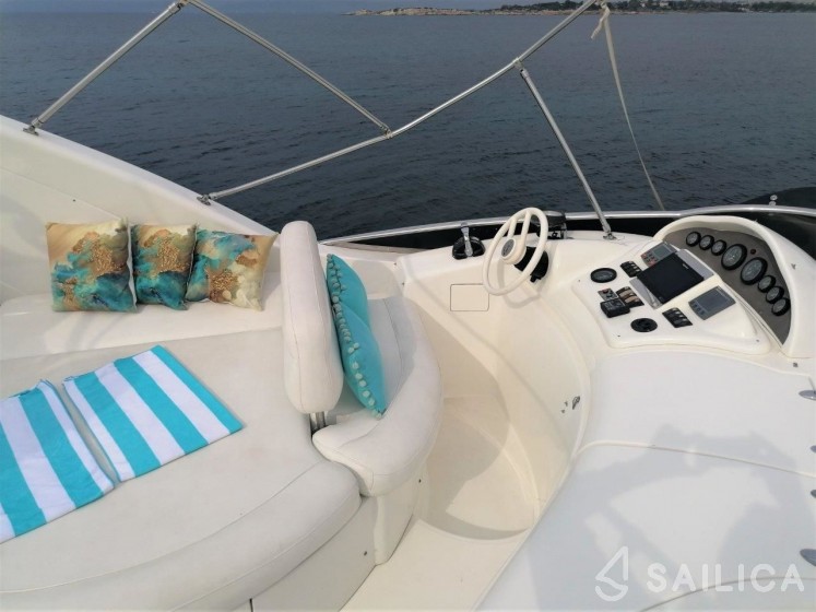 Azimut 68 - Yacht Charter Sailica