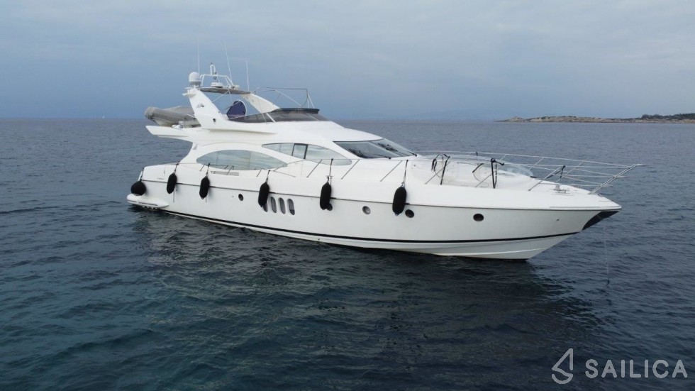 Azimut 68 - Yacht Charter Sailica