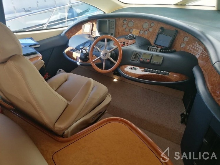Azimut 68 - Yacht Charter Sailica