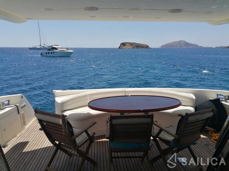 Azimut 68 - Yacht Charter Sailica