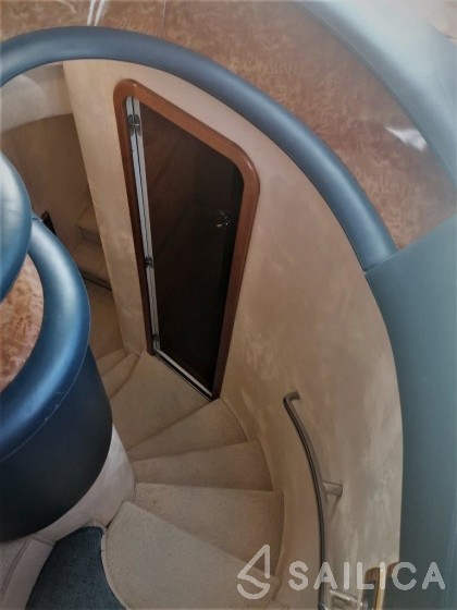 Azimut 68 - Yacht Charter Sailica